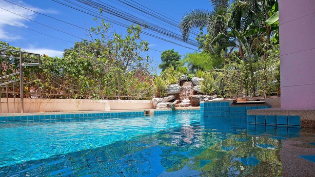 Unclassified image, 1 of 25, button - Baan Phailin (Pattaya)