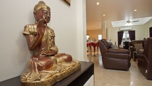 Comfort Villa, 5 Bedrooms | Living room - Baan Duan (Pattaya)