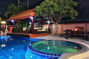 Piscine extérieure