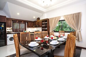 In-room dining - Baan Chatmanee (Pattaya)