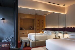 City Suite (Amarilla) | Premium bedding, in-room safe, individually decorated