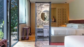 Suite (Verde) | 1 bedroom, premium bedding, in-room safe, individually decorated