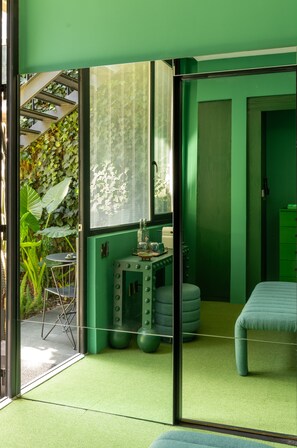 Suite (Verde) | 1 bedroom, premium bedding, in-room safe, individually decorated