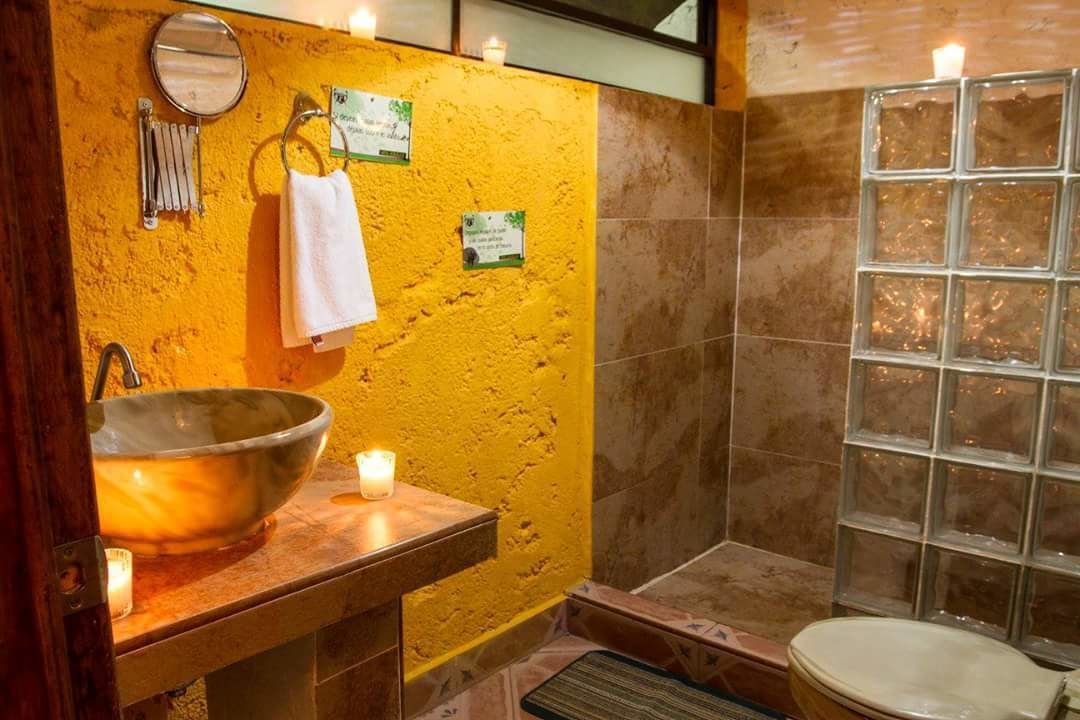Canada Ecoturistica Triple | Baño | Ducha, artículos de higiene personal gratuitos y toallas