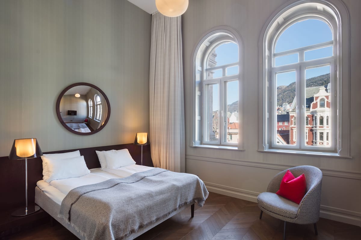 1 Schlafzimmer, hochwertige Bettwaren, Pillowtop-Betten, Minibar
