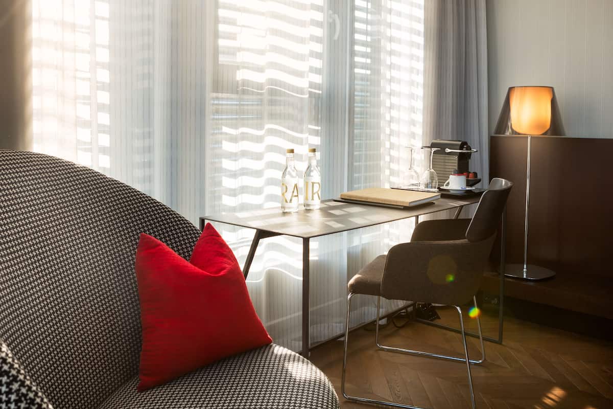 1 Schlafzimmer, hochwertige Bettwaren, Pillowtop-Betten, Minibar