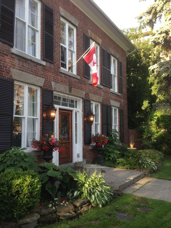 Entrada de la propiedad