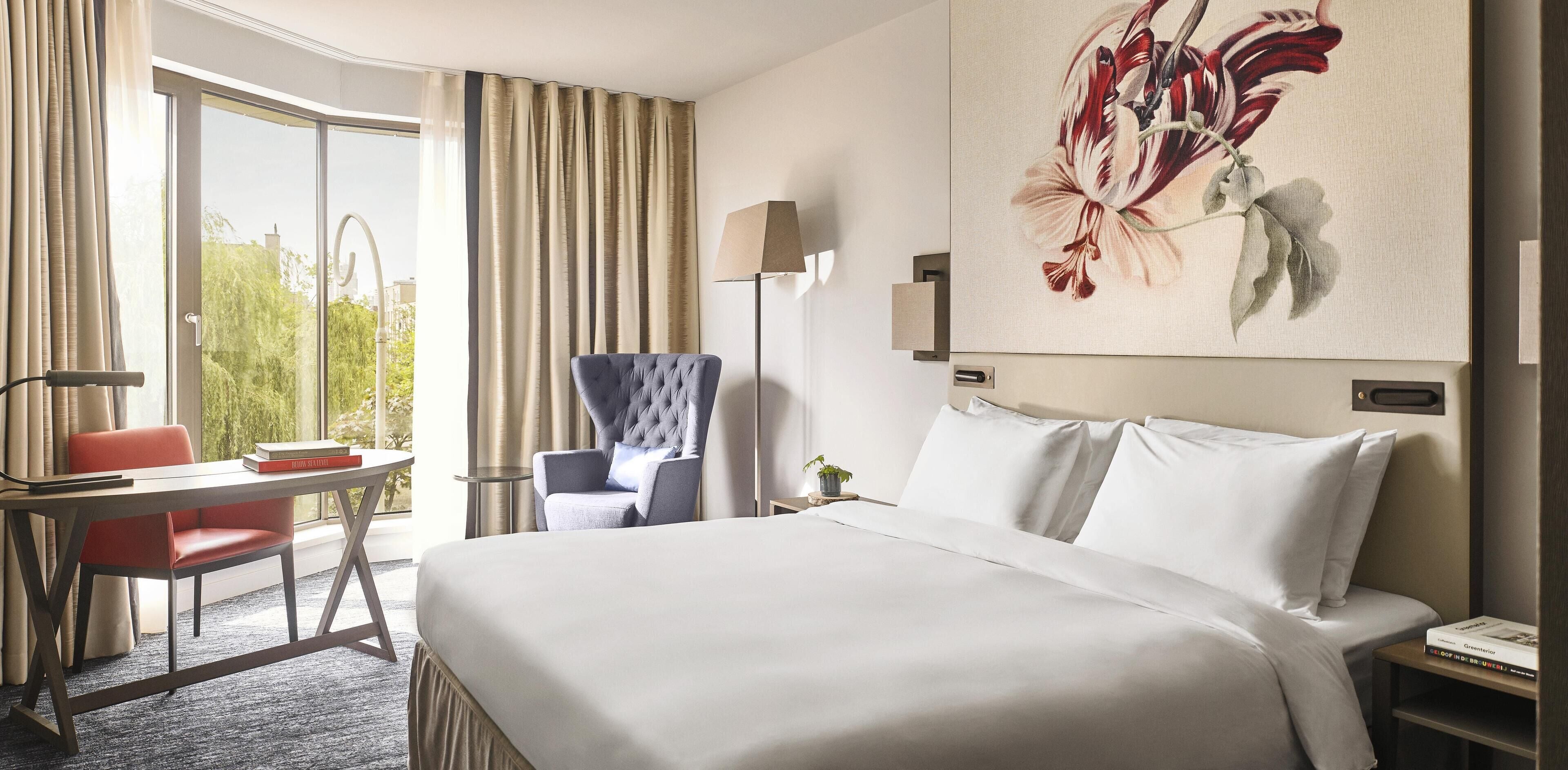 Minibar, in-room safe, desk, laptop workspace