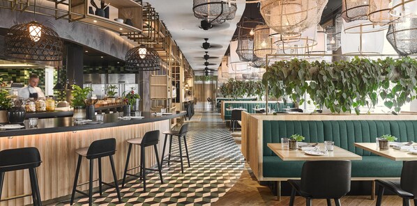 Breakfast, dinner, brunch served; al fresco dining 