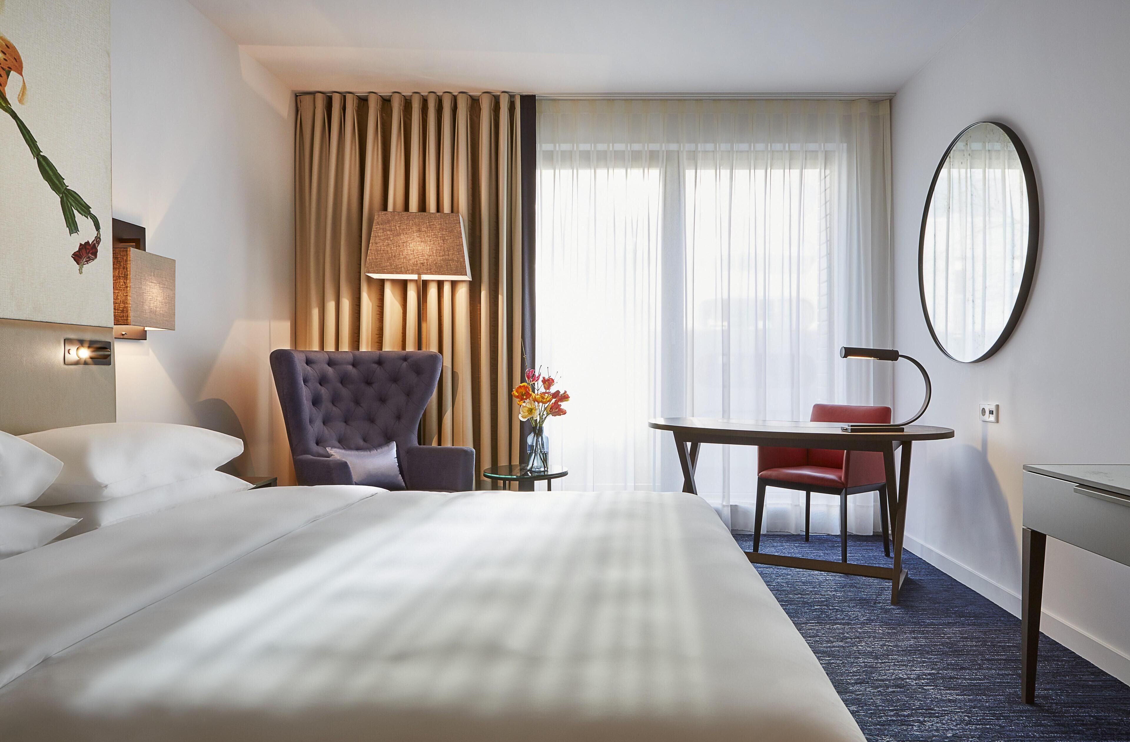 Minibar, in-room safe, desk, laptop workspace