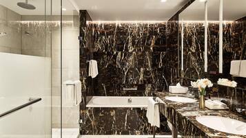 Ambassador Suite | Bathroom | Free toiletries, hair dryer, bathrobes, slippers