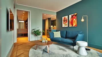 King Suite | Minibar, pengeskab på værelset, skrivebord