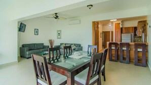 Traditional Double Room | Living room | 52-inch plasma TV with cable channels, TV - Bayrock 1 (Sosúa)
