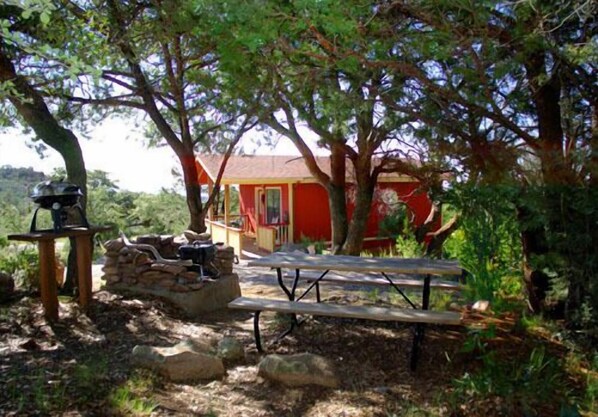 Cabin, 1 Bedroom, Valley View (Red Cabin) | 1 bedroom, iron/ironing board, WiFi (free) - Pinos Altos Cabins (Silver City)