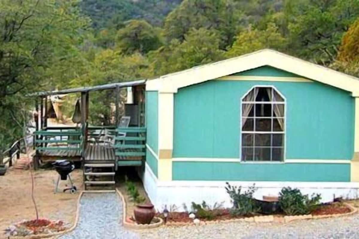 Huisje (Green Cabin) | 1 slaapkamer, een strijkplank/strijkijzer, gratis wifi