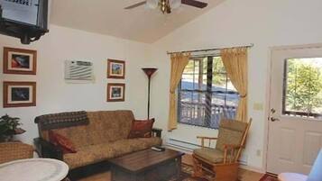 Cabin, 1 Bedroom, Valley View (Red Cabin) | Living area | Flat-screen TV