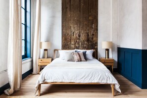 Design loft, 1 queensize bed, keuken, uitzicht op de stad | Lakens van Egyptisch katoen, luxe beddengoed, donsdekens
