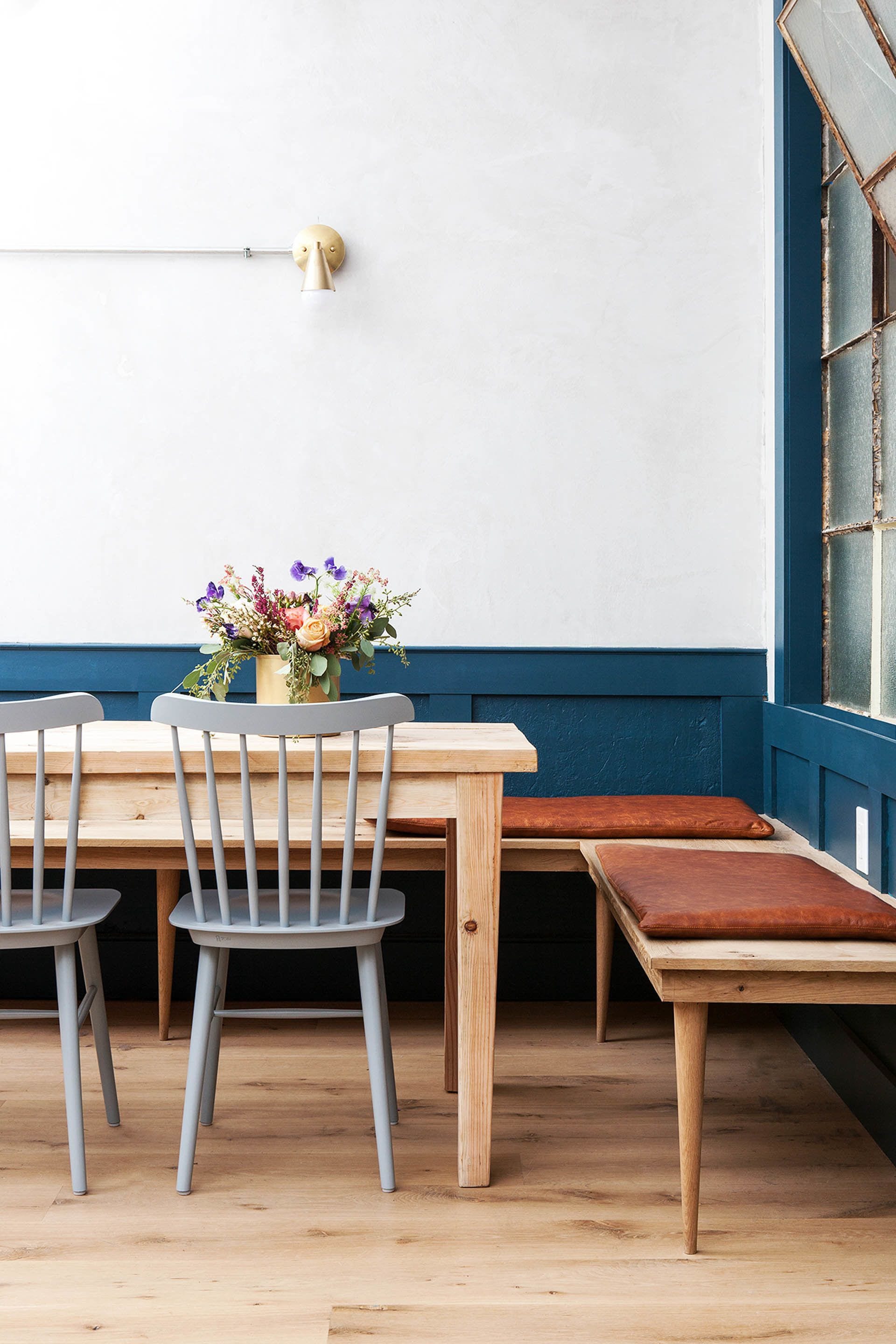 betsy - two bedroom family loft (2nd floor) | in-room dining