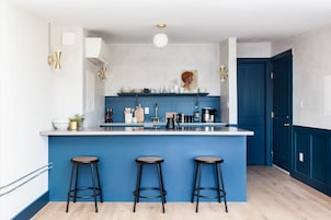 Design Λοφτ, 1 Queen Κρεβάτι, Κουζίνα, Θέα στην Πόλη | Ιδιωτική κουζίνα