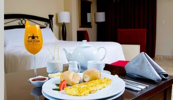 Cubrecamas, minibar, tabla de planchar con plancha y wifi gratis