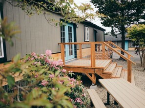 Property entrance - LOGE Westport (Westport)