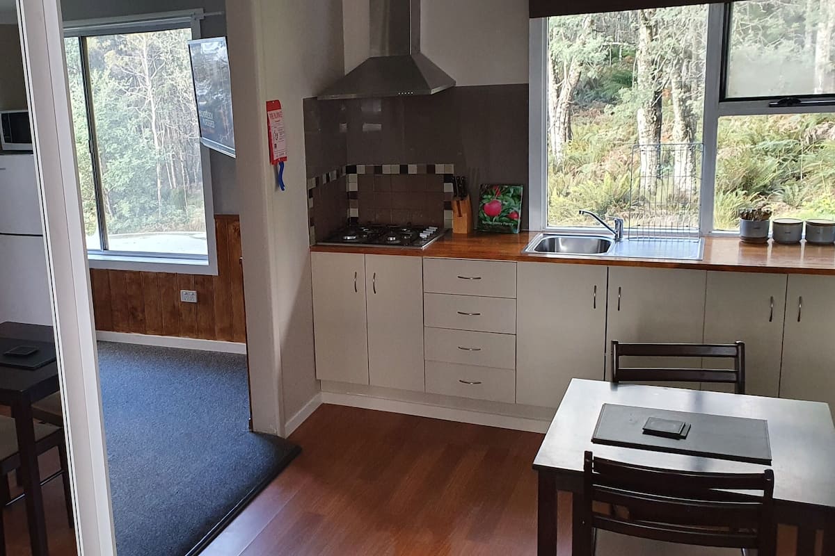 Hartz Cottage | In-room dining