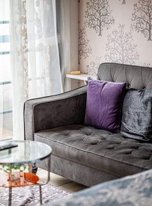 Superior Double Room | Living room | TV - White Cotton Candy B&B (Hualien City)