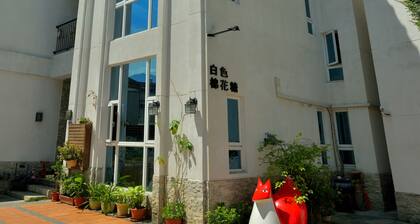 White Cotton Candy B&B