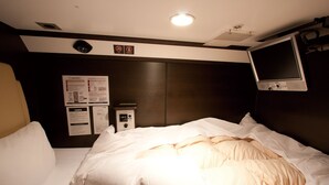 Room, Non Smoking (Standard Capsule Cabin) | Wi-fi percuma 