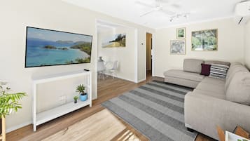 Family Cottage | Living area | Flat-screen TV