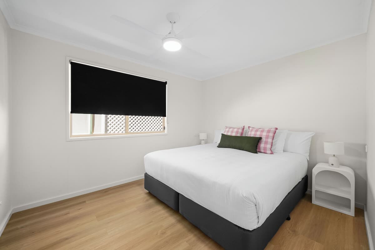 Traditional House | Iron/ironing board, free WiFi