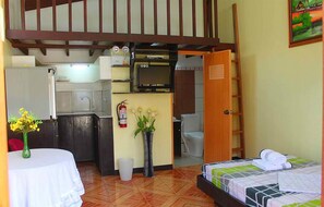 Deluxe Room | Iron/ironing board, bed sheets - Cocomango's Resort (Panglao)