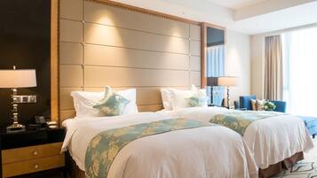 Minibar, in-room safe, desk, blackout drapes