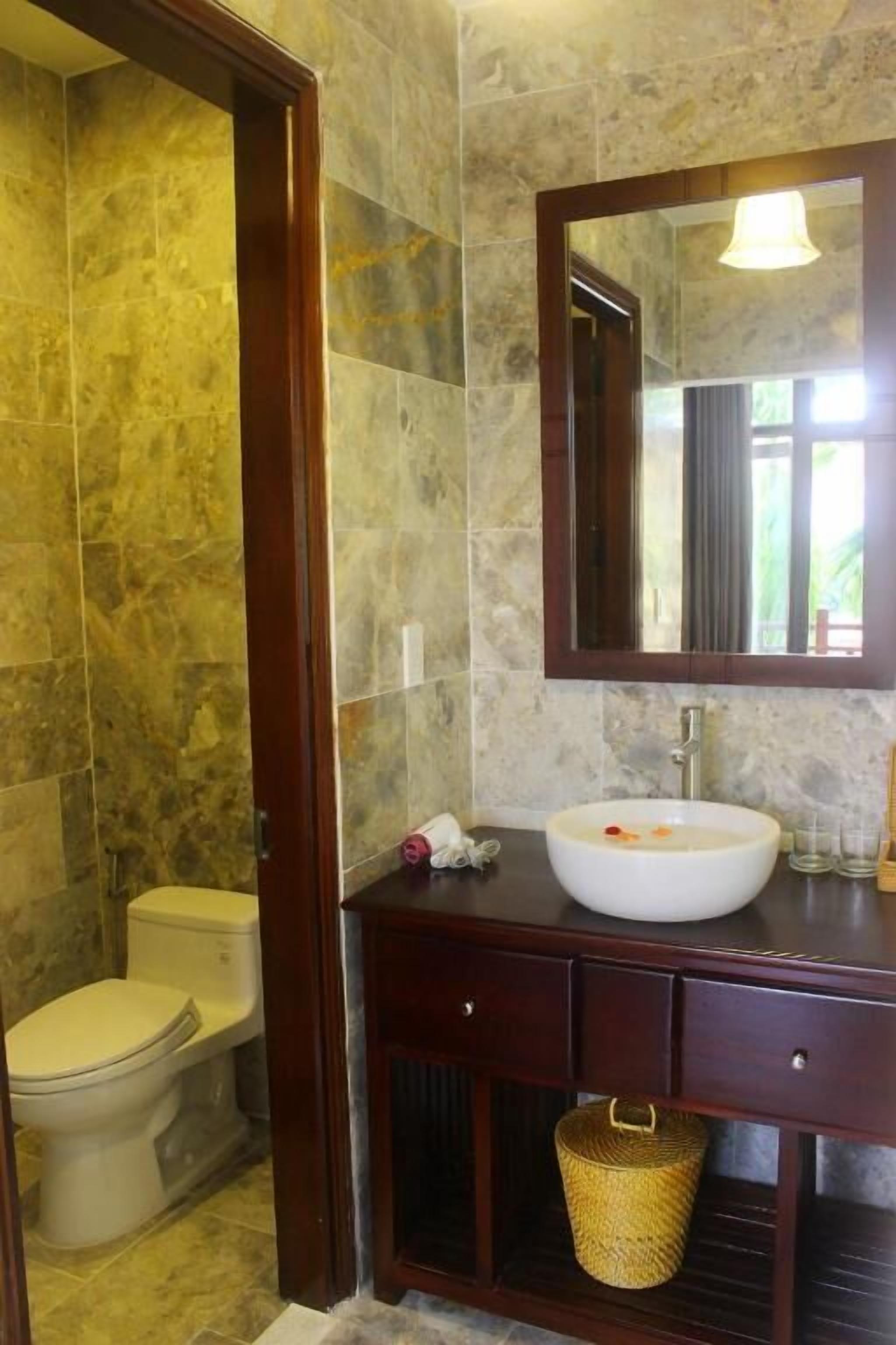 shower, free toiletries, hair dryer, bathrobes