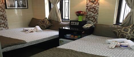 Standard Family Room | In-room safe, free WiFi