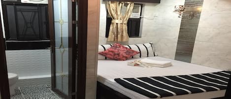 Dobbeltrom – standard | Safe på rommet og wi-fi (inkludert)