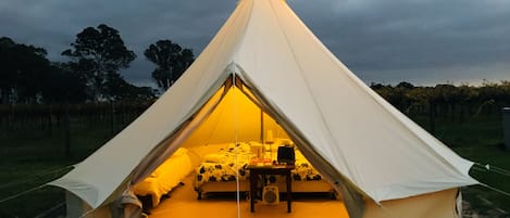 1 chambre, literie de qualité supérieure, fer et planche à repasser