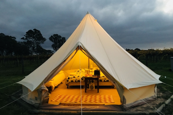 1 bedroom, premium bedding, iron/ironing board, WiFi