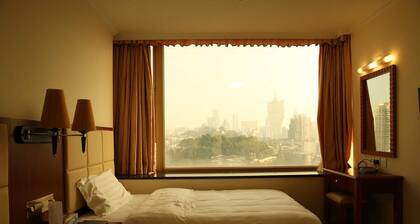 Grand Harbour Hotel