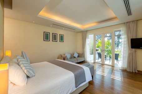 3 Bedroom Pool Villa with Kitchen | 1 bedroom, free minibar items, in-room safe, individually furnished