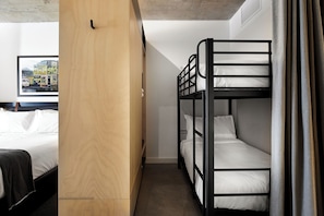 Quad Suite