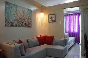 Comfort-sviitti, 1 makuuhuone | 1 makuuhuone, työpöytä, silitysrauta/-lauta, ilmainen Wi-Fi