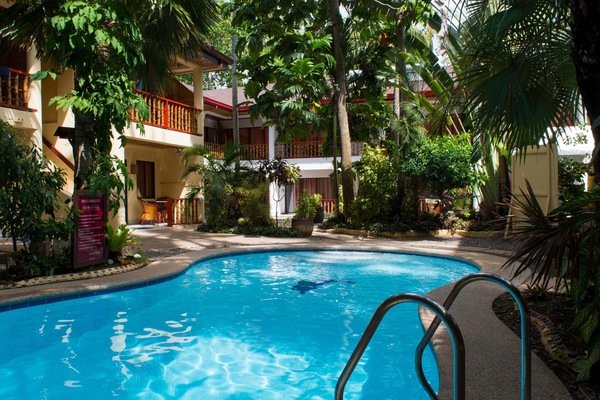 Outdoor pool, pool loungers