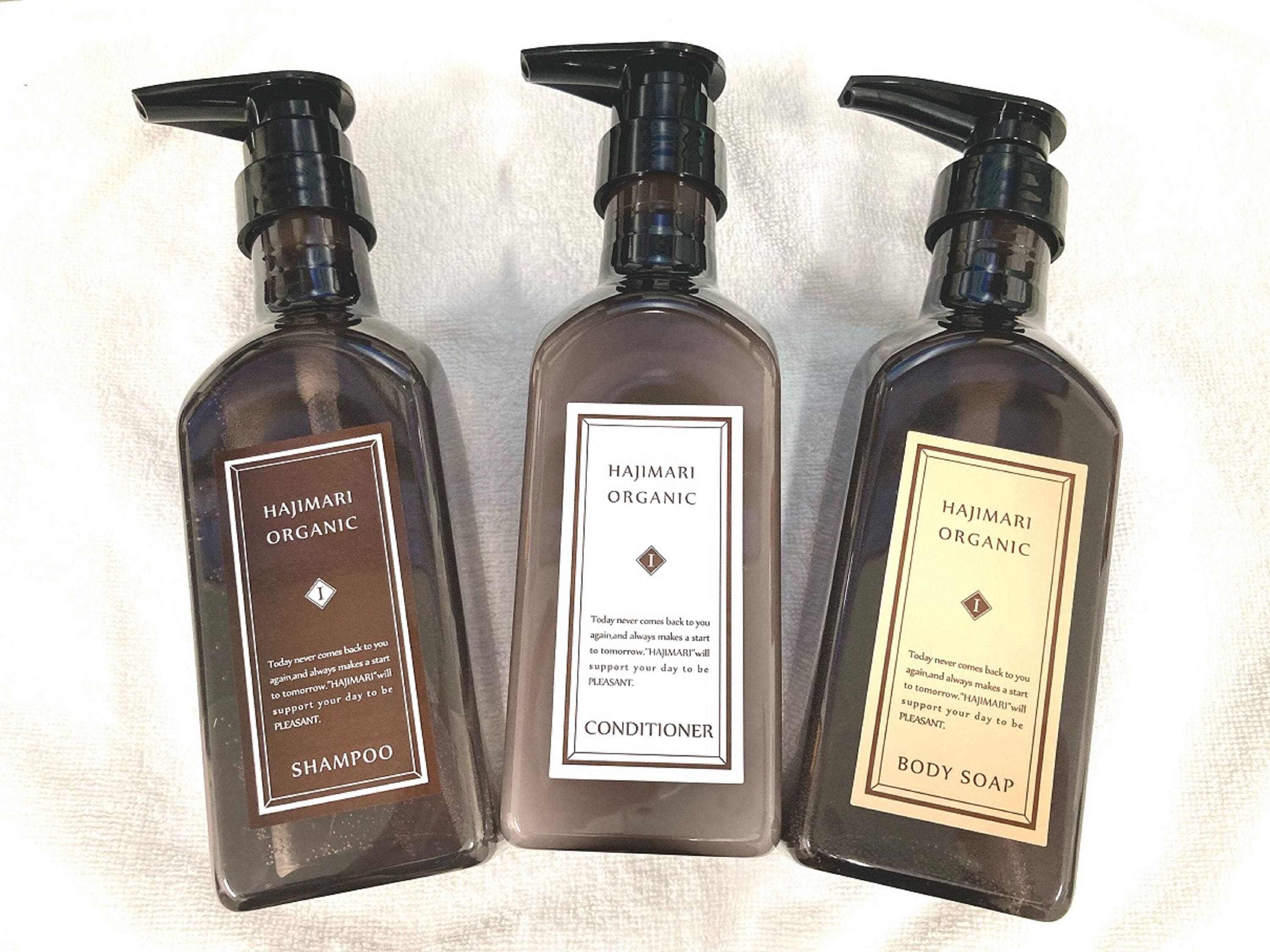 separate bathtub and shower, deep-soaking bathtub, free toiletries