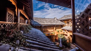 Courtyard - Sanshengwuer Zeyun Inns (Lijiang)