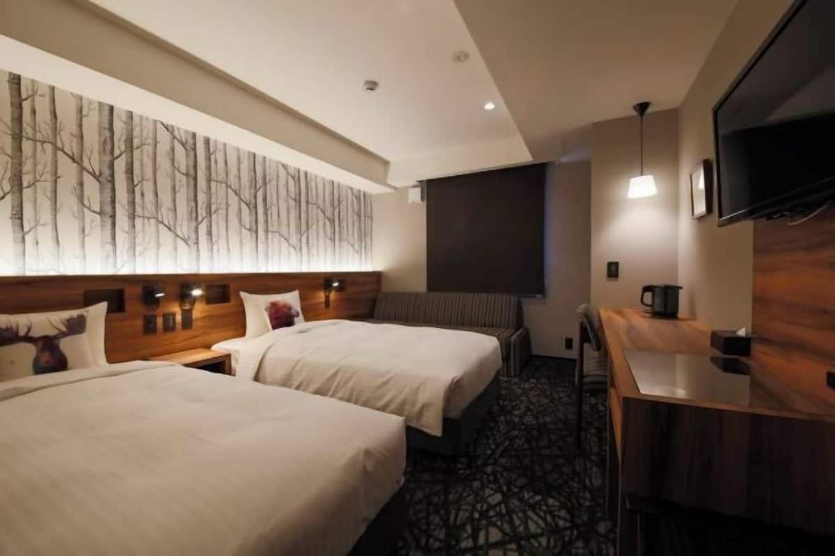 Cofres nos quartos, escrivaninha, Wi-Fi de cortesia