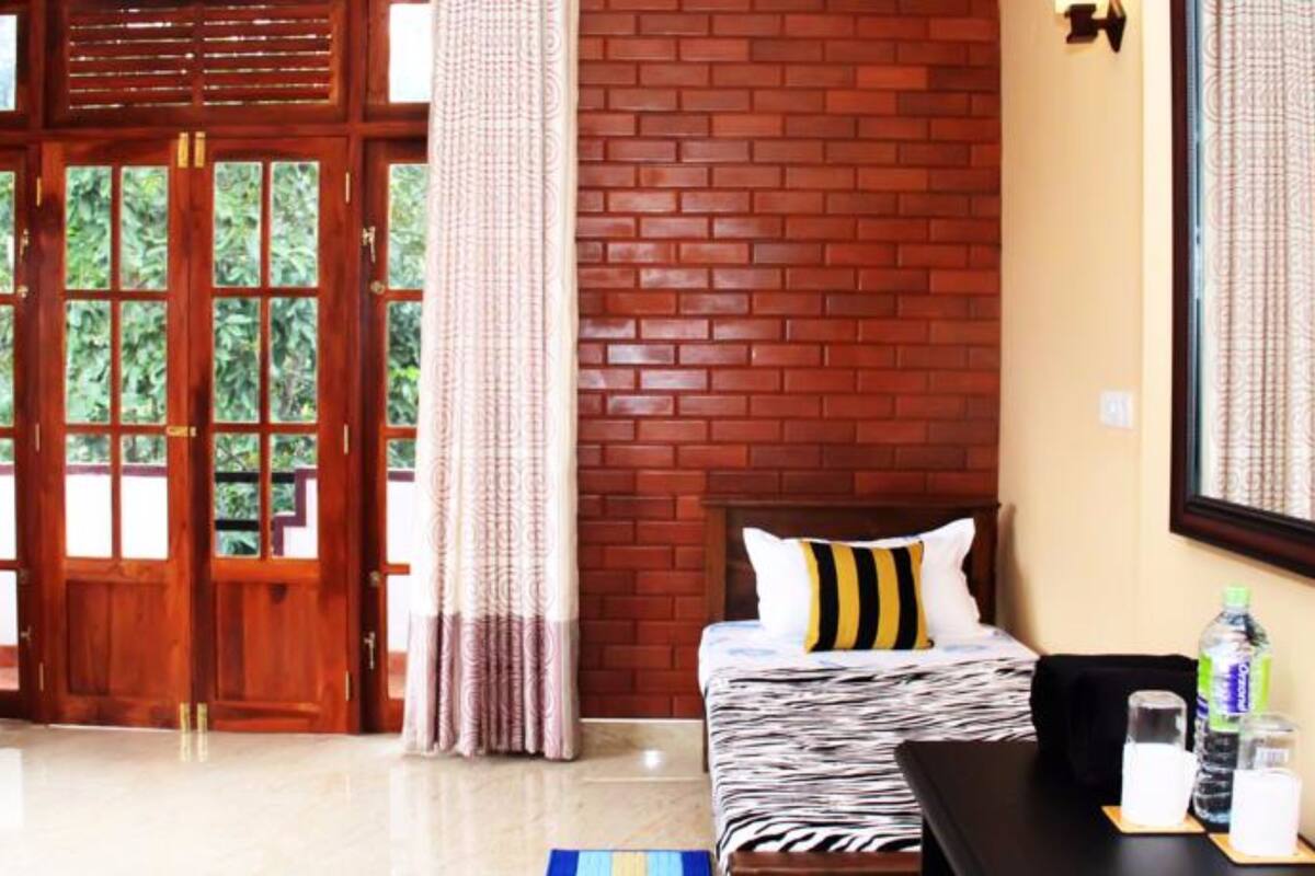 Phòng 3 Deluxe, quang cảnh đồi núi | Bàn, bàn ủi/dụng cụ ủi quần áo, nôi (giường cho trẻ sơ sinh) miễn phí