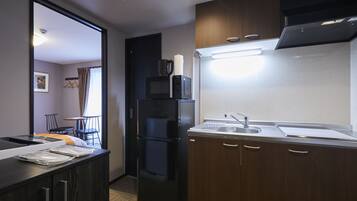 Fridge, microwave, stovetop, electric kettle