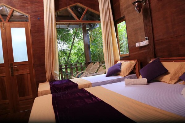 ห้องดีลักซ์สวีท | เครื่องนอนระดับพรีเมียม, ตกแต่งพิเศษโดยเฉพาะ, ห้องเก็บเสียง