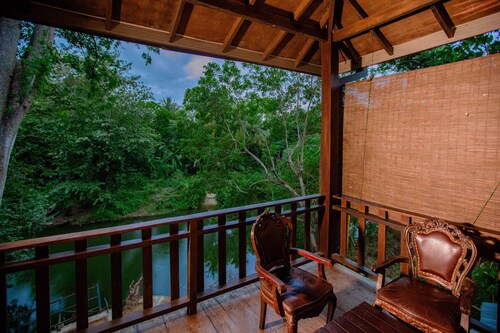 Yala River Face Inn